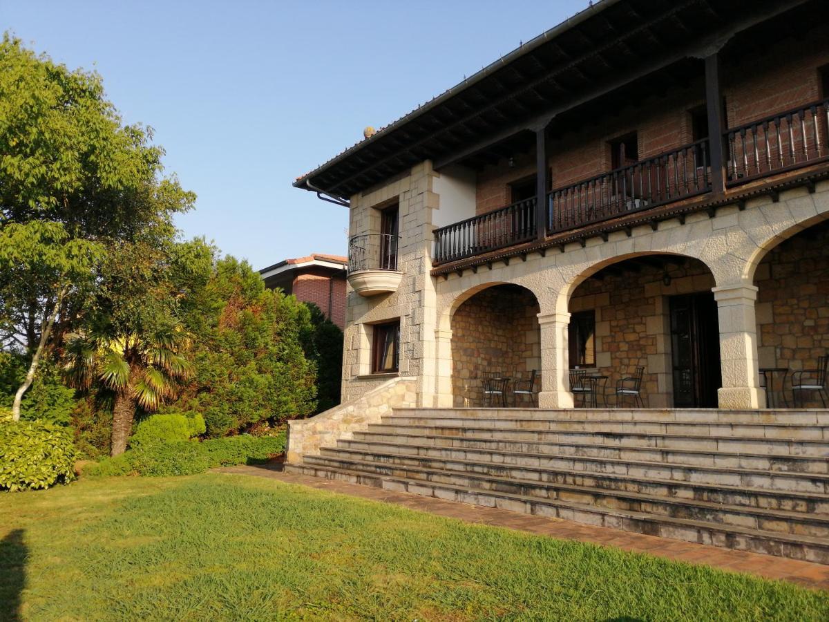 Posada El Jardin De Angela Hotel Santander Exterior photo