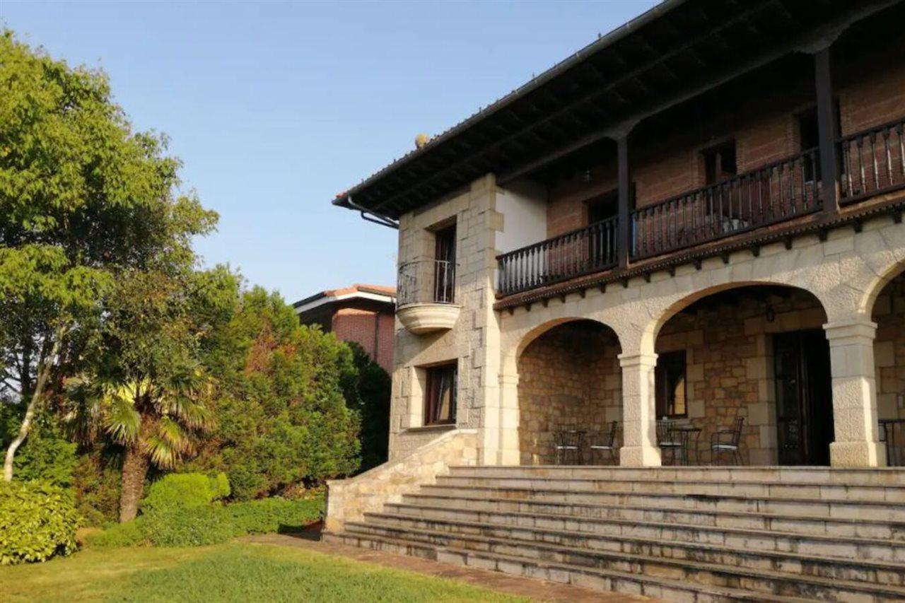 Posada El Jardin De Angela Hotel Santander Exterior photo